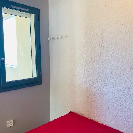 La Pinede Apartment *